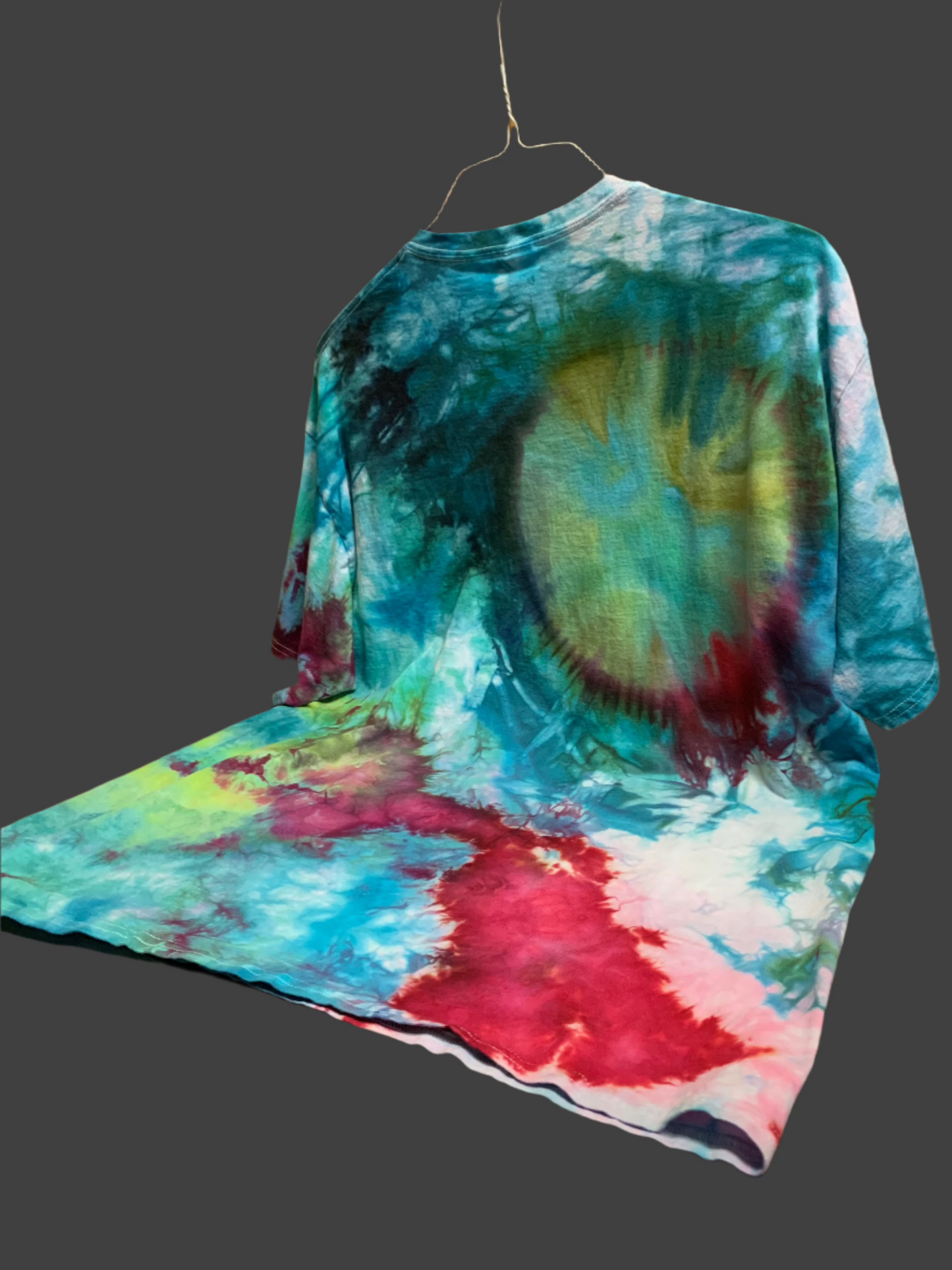 XL Amazing Bright Spiral T-Shirt